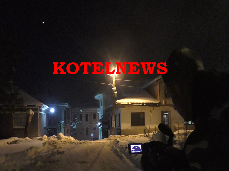 Всички се чудят какво е това в небето над Котел ВИДЕО
