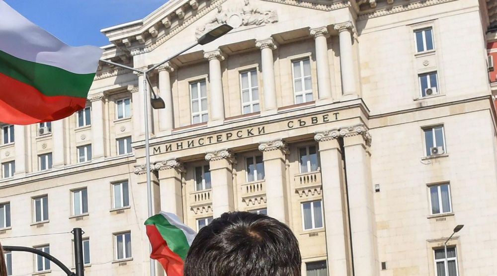 Петков с големи рокади в три министерства