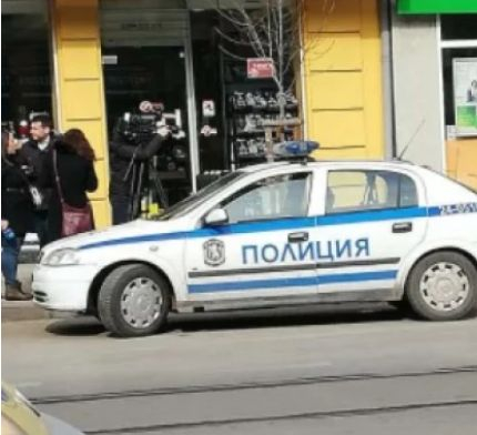 Ексклузивно в БЛИЦ! Очевидец разказа как маскиран и въоръжен е извършил банковия обир в София