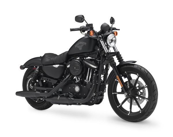 Harley-Davidson и Triumph – класика в мотоциклетния жанр  