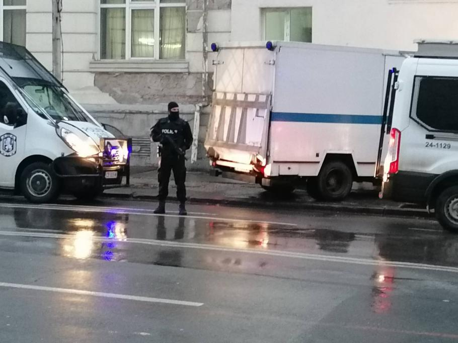 Ето какво се случва в момента с ценните картини на Божков СНИМКИ