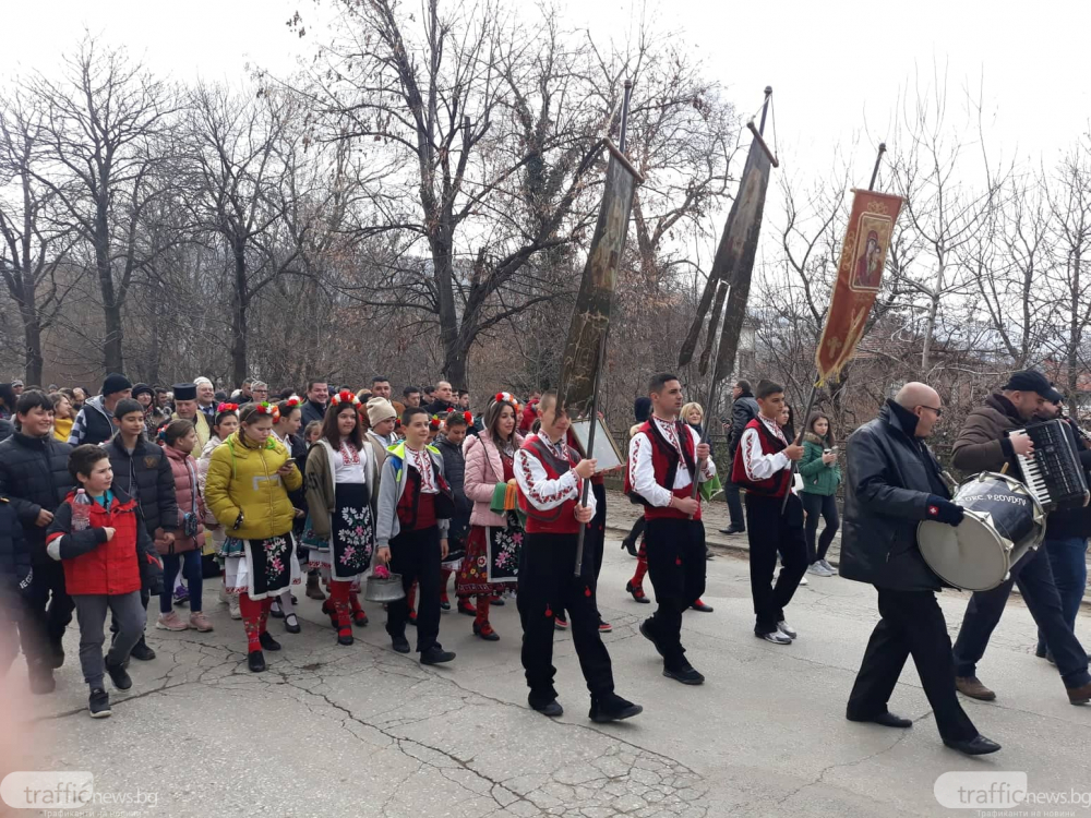 Плевнелиев заведе Деси Банова в Брестовица и... СНИМКИ