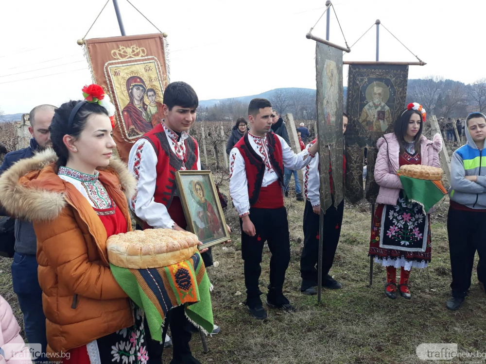 Плевнелиев заведе Деси Банова в Брестовица и... СНИМКИ