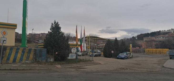 Горещи новини за обира в Стара Загора! Бандитът нахлул и показал...