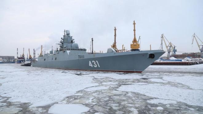 Фрегатата “Адмирал Касатонов” изпитва артилерията в Баренцово море