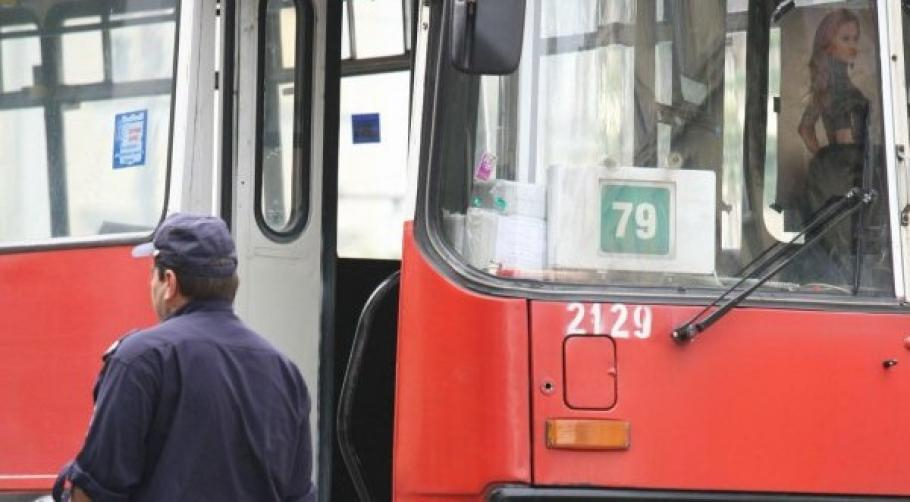 След Иван Гешев в кв. "Христо Ботев" стъпиха и контрольорите, местните ги псуват и кълнат