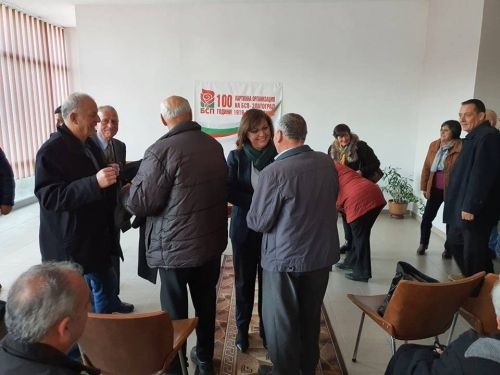 Нинова с нов залп: Агонията Борисов ще приключи! 