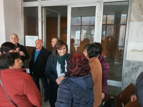 Нинова с нов залп: Агонията Борисов ще приключи! 