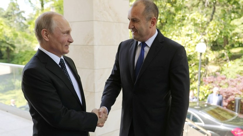 Радев звънна на Путин: Идвам на Парада на победата на 9 май!
