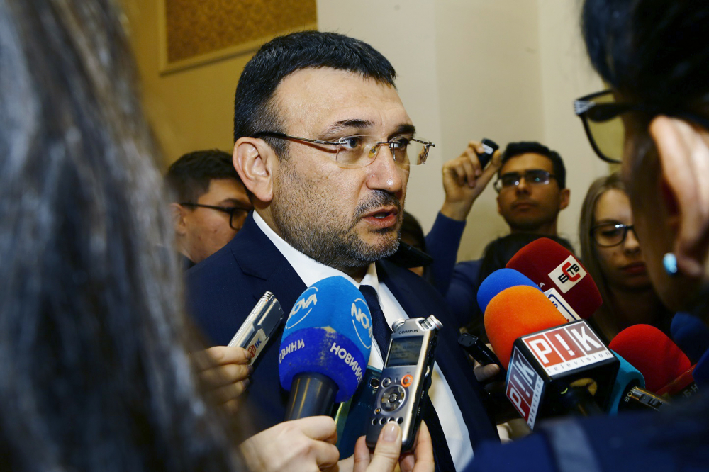 Младен Маринов: Вярно ли е, че ЦИК ще прави поръчка за 11 000 вентилатора?