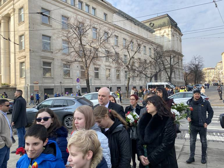 Гешев отдаде почит пред паметта на Апостола СНИМКИ