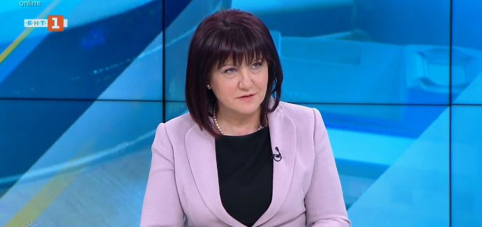 Караянчева срази мераците на президента за бунт