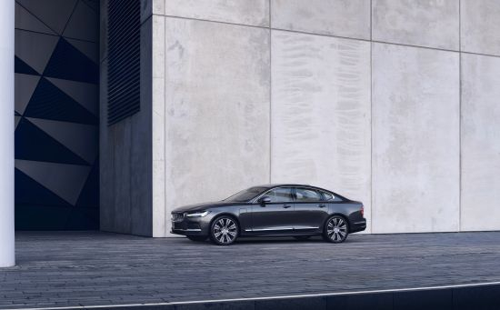 Volvo Cars представи обновените модели S90 и V90