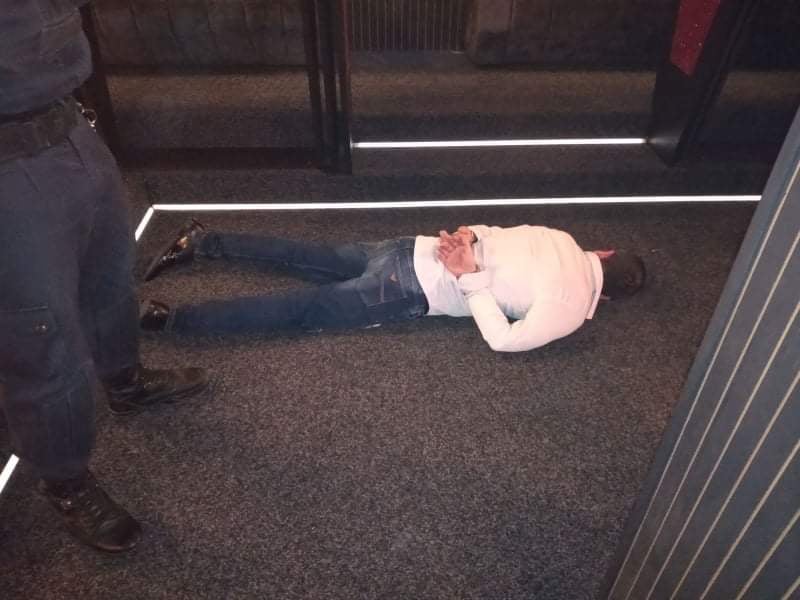 Ето ги сводниците, натръшкани при зрелищна акция в пловдивски стриптийз бар СНИМКИ 18+