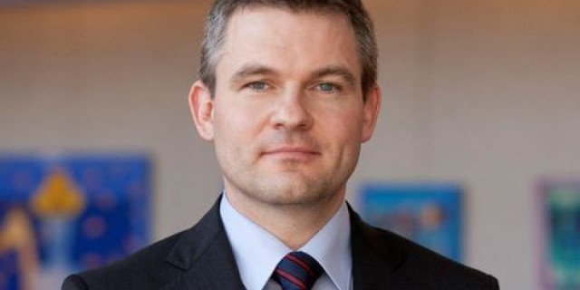 Премиер внезапно влезе в болница