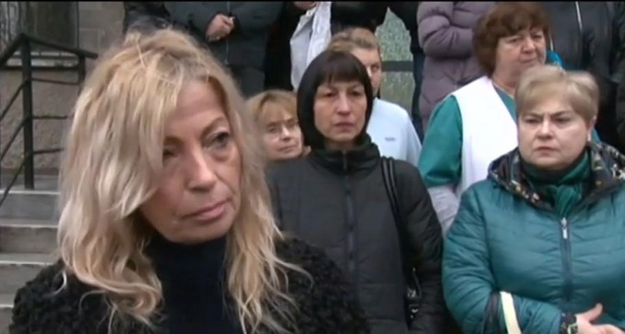 Болничната шефка, свила куп пари, сега съжалява жестоко 