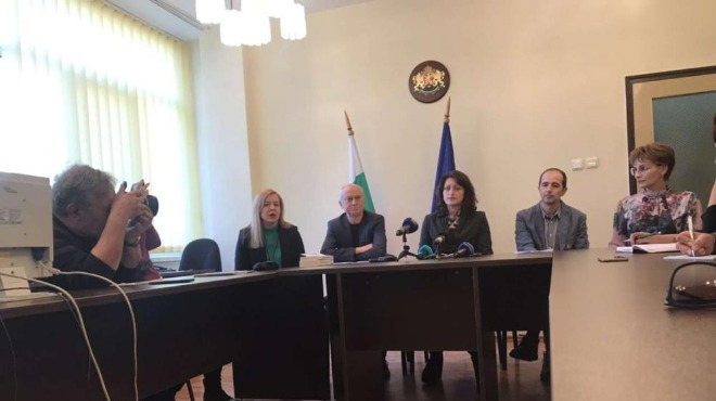 Стана ясно колко точно пари е гушнала арестуваната болнична шефка