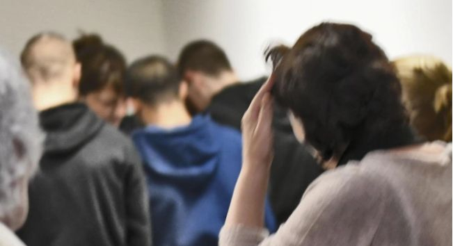 От последните минути: Решиха съдбата на изродите, съблекли момче в столичен автобус СНИМКИ