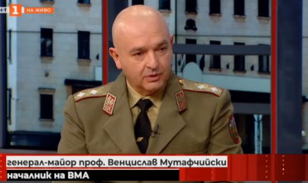 Началникът на ВМА намекна, че коронавирусът е в България