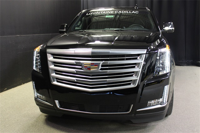 Cadillac навлиза все повече към електрическите автомобили