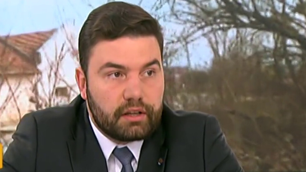 Икономист изброи далаверите на болниците с обществени поръчки