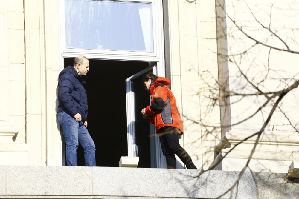 Депутат от ГЕРБ: Правилно изблъскаха медсестрата от перваза 