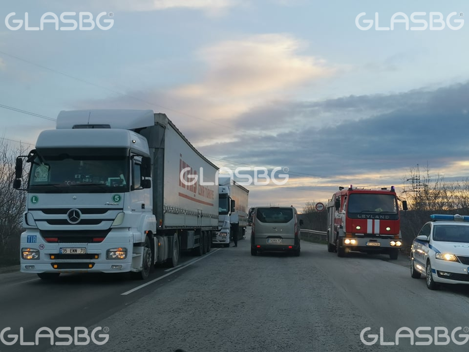 Адско верижно меле с 3 тира на пътя Търново-Бяла СНИМКИ