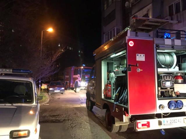 Драма в Ямбол: Жена блокирана от пламъци