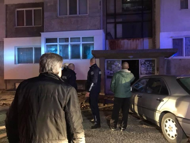 Драма в Ямбол: Жена блокирана от пламъци