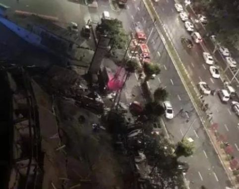 6 трупа след рухването на хотел с поставени под карантина в Китай