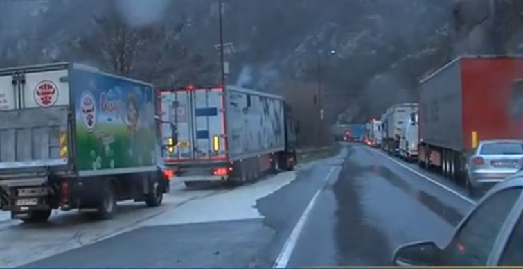 Кошмар с два тира в тунела на Кресненското дефиле