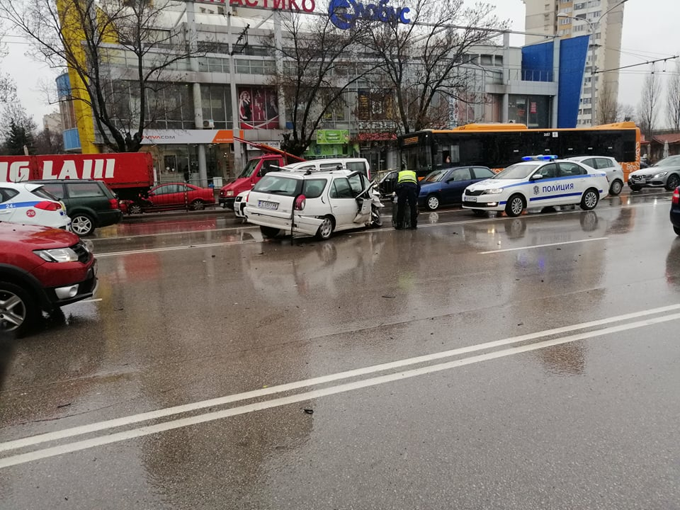 Само в БЛИЦ: Брутални СНИМКИ от кървавия ад в София