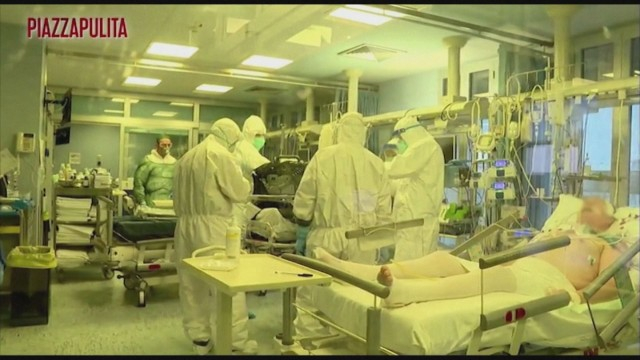 Италианска тв показа как лекуват пациенти с COVID-19 ВИДЕО