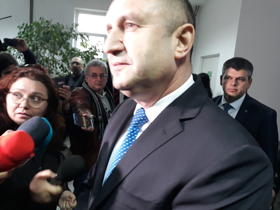 Радев с първа реакция след решението на КС за имунитета му  