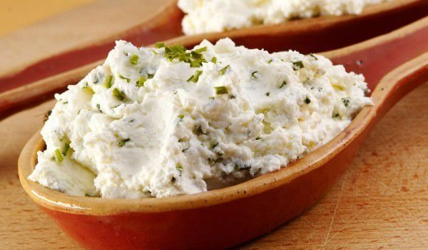 5 продукта, които съдържат повече калций, отколкото изварата