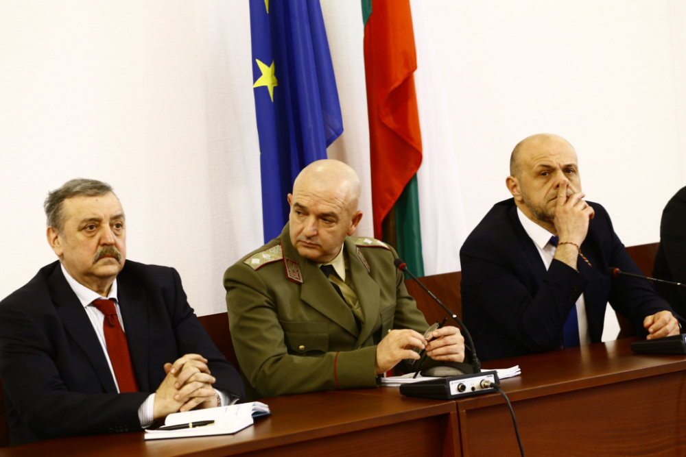 Спешно издирват много хора в Банско заради върховната безотговорност с COVID-19