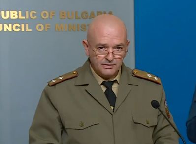 Извънредно! Ген. Мутафчийски иска крути мерки: Да се затвори всичко освен... ВИДЕО