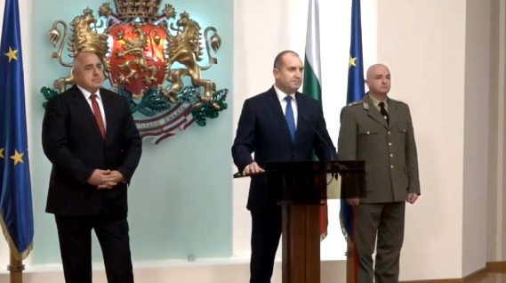 Радев след срещата с Борисов: Не се отдавайте на паниката! ВИДЕО