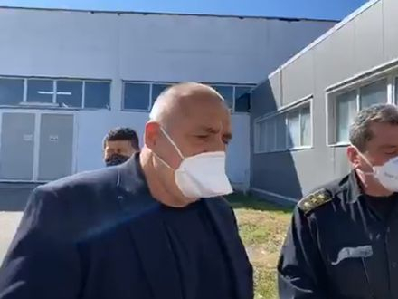 Борисов инспектира фабрика за защитни облекла във Враца  ВИДЕО
