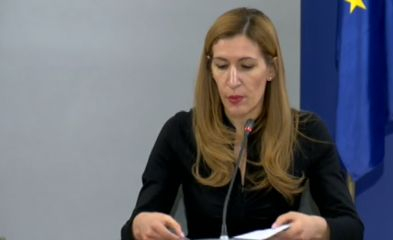 Ангелкова спря всички екскурзии ВИДЕО 