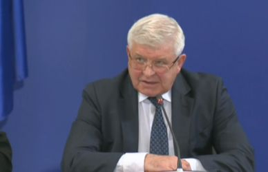 Нови безпрецедентни забрани за цяла България заради COVID-19 ВИДЕО