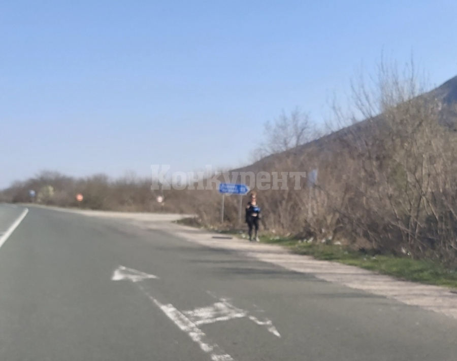 Жриците на любовта край Е-79 показаха отговорно поведение и...