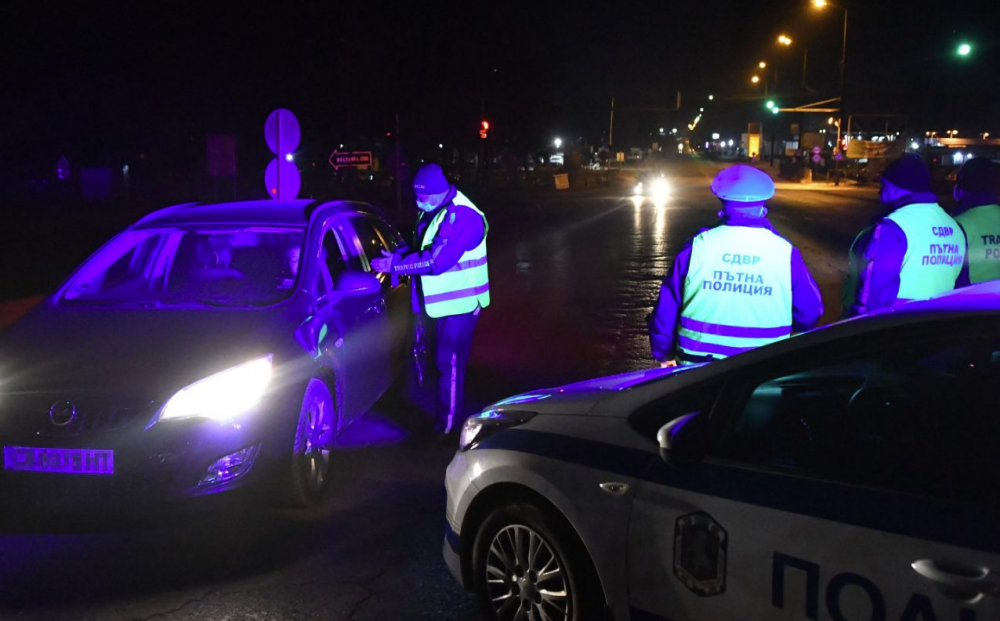 София осъмна под блокада заради чумата на XXI век СНИМКИ 