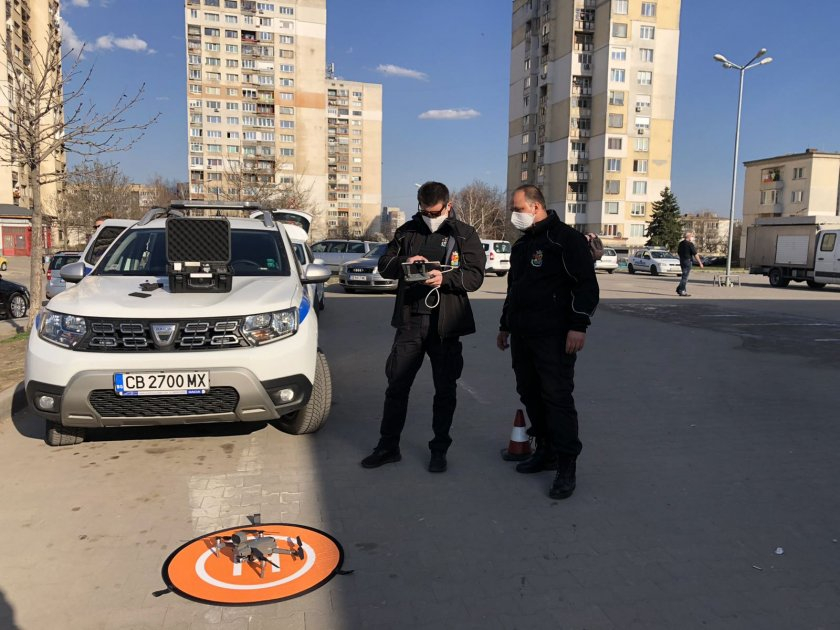 Вижте как дронът съобщава във "Факултета" мерките срещу COVID-19 ВИДЕО