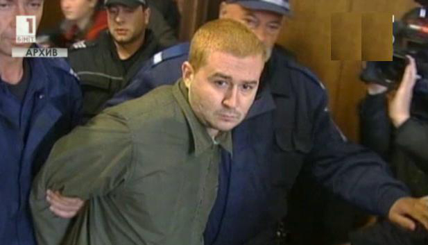 Двойният убиец от „Соло“ се крие от 11 години