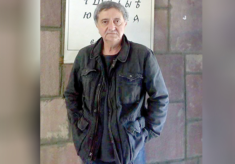 Николай Милчев, писател: Има няколко издателства монополисти,  които лансират само няколко имена 