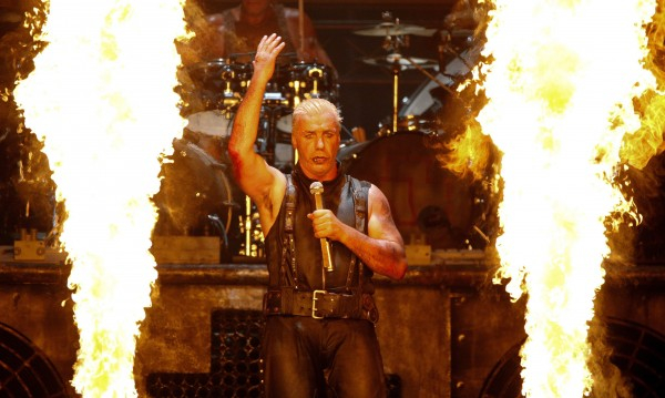 Rammstein с горещи новини за Тил Линдеман и коронавируса 