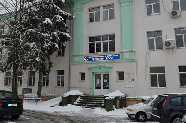 Заразата е навсякъде: Баба и дядо се върнаха от Истанбул в Ардино и пипнаха COVID-19 на погребение
