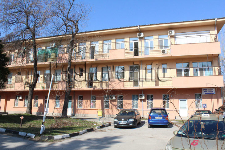 От болницата в Хасково с първи новини за пробите на медиците, приели жена с коронавирус 