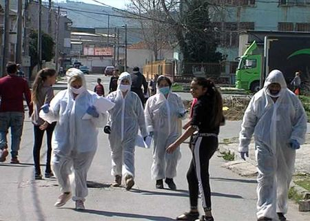 СНИМКИ показаха какво се случва в циганската махала на Бургас по време на пандемията